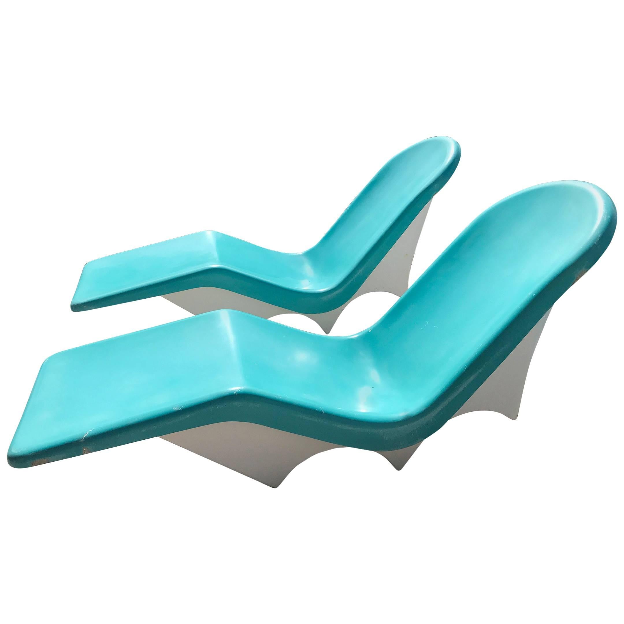 Pair of Mid-Century Fiberglass Poolside Lounge Chairs by Lebarron of California