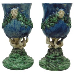 Pareja de jarrones de mayólica Palissy con uvas Circa 1880