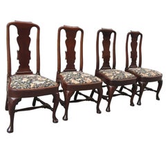Antique Set of Four 19th Century English Queen Anne Mahogany Splat Back Dining Chairs