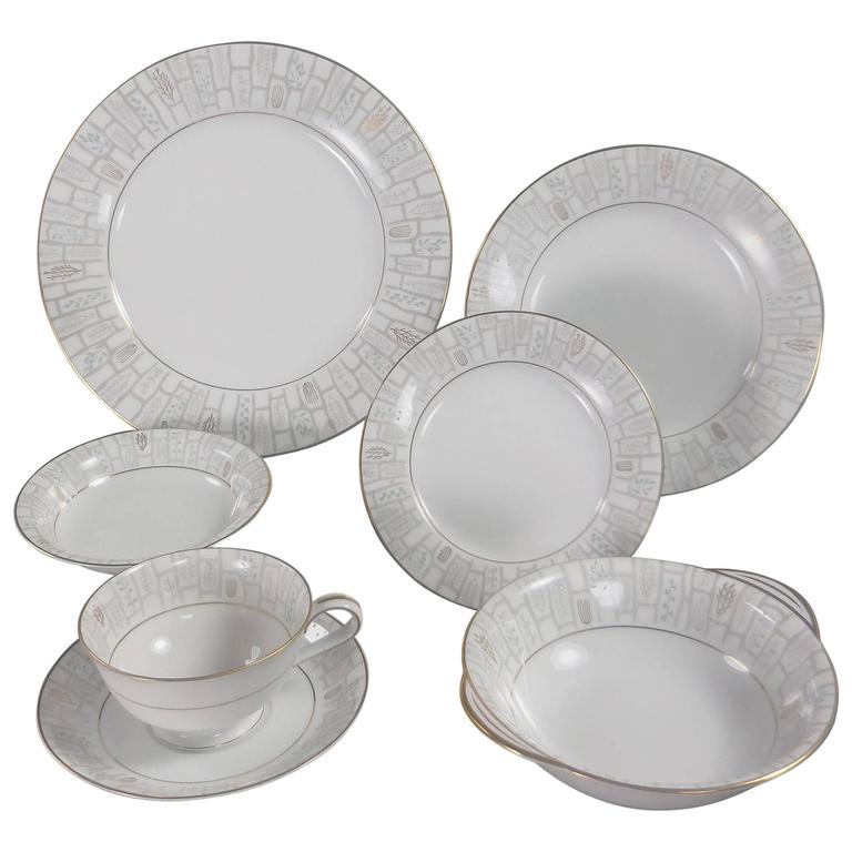 Mancioli Drum Pattern Dinnerware/Service for Eight For Sale at 1stdibs Mancioli Drum Pattern Dinnerware/Service for Eight For Sale at 1stdibs