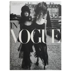 “In Vogue” The Illustrated History of the World's Most Famous Fashion Magazine 4
