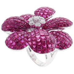Liquidation, Rare Magnificent 18-Karat Large 15-Carat Ruby Diamond Flower Ring