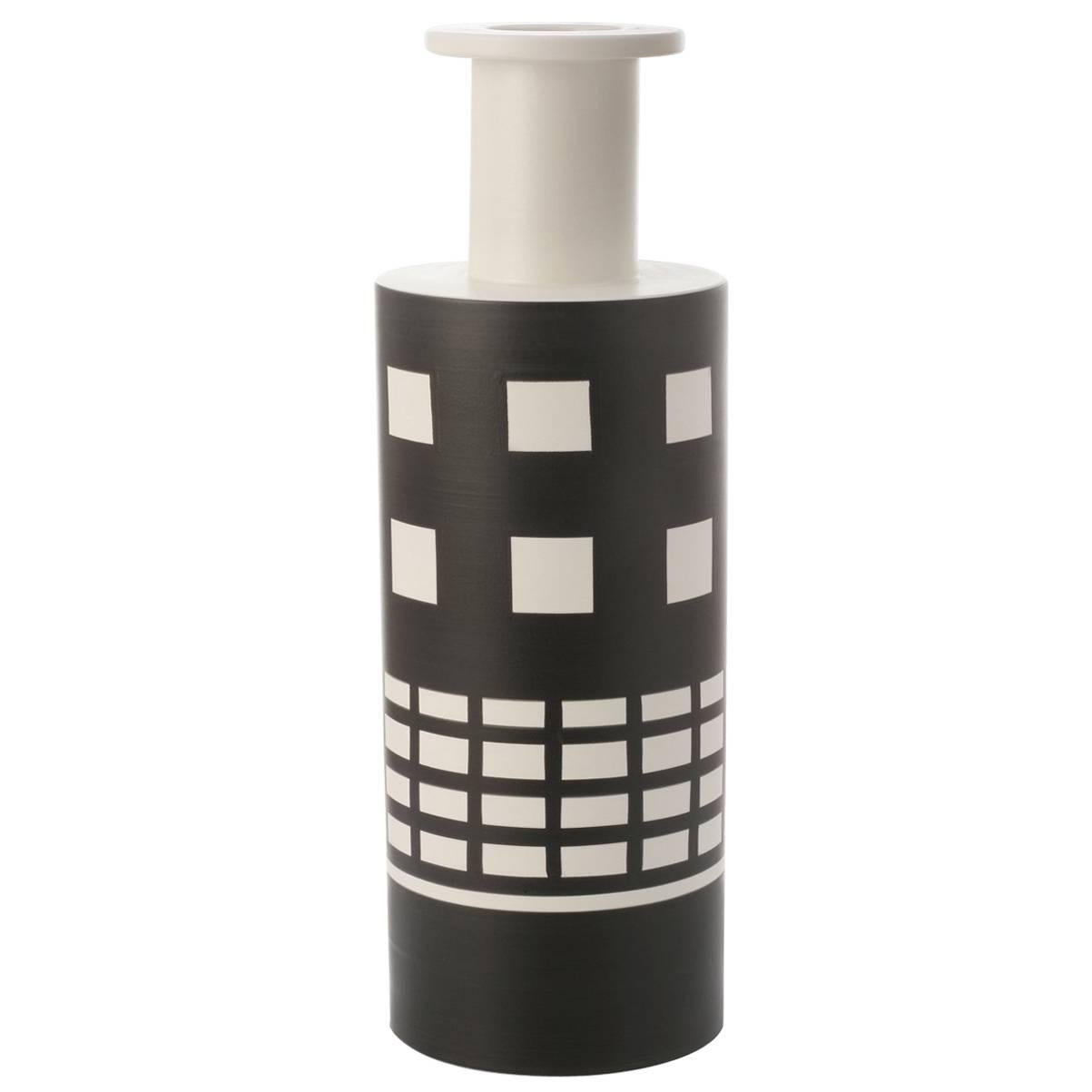 Vase mit schwarzem und weißem Reel von Ettore Sottsass im Angebot