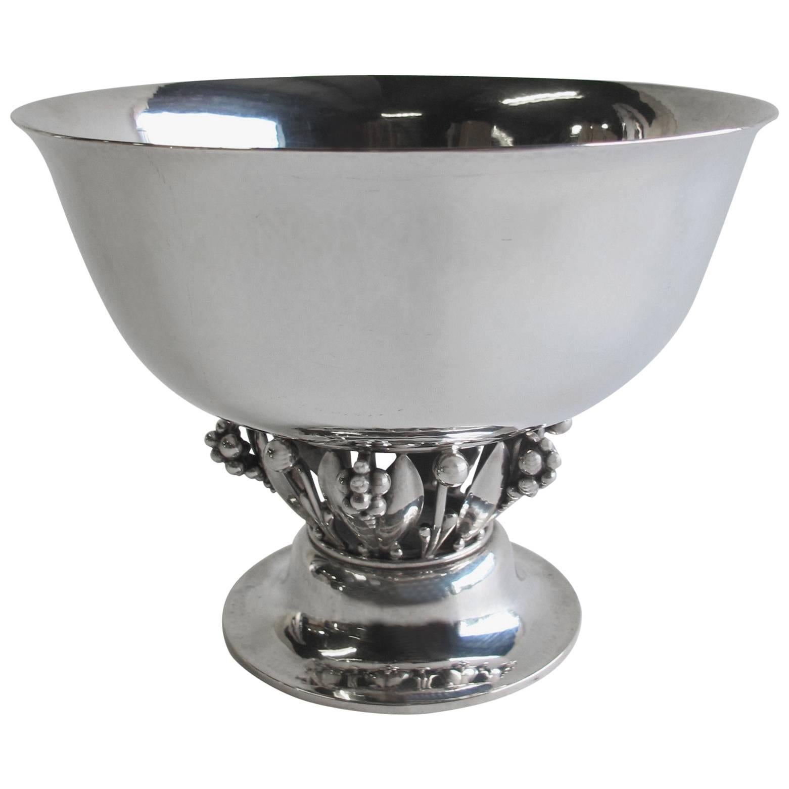 Sterling Silver Centrepiece ‘Model 197A’ Designed by Georg Jensen For Sale