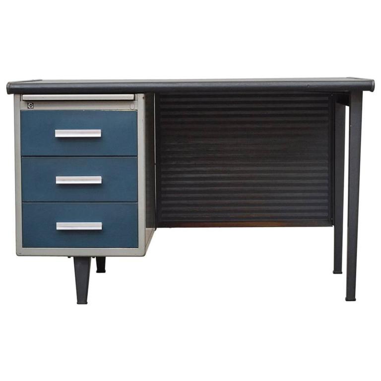 Gispen Desk With Privacy Screen At 1stdibs Gispen Desk With Privacy Screen For