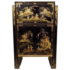 Striking Chinoiserie Lacquered Art Deco Period Cocktail Cabinet