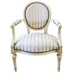 Elegance d'un fauteuil ancien de France, vers 1860