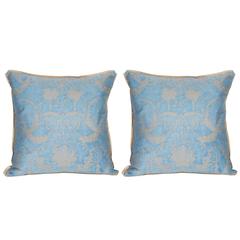 A Pair of Fortuny Fabric Cushions in the Festoni Pattern 5
