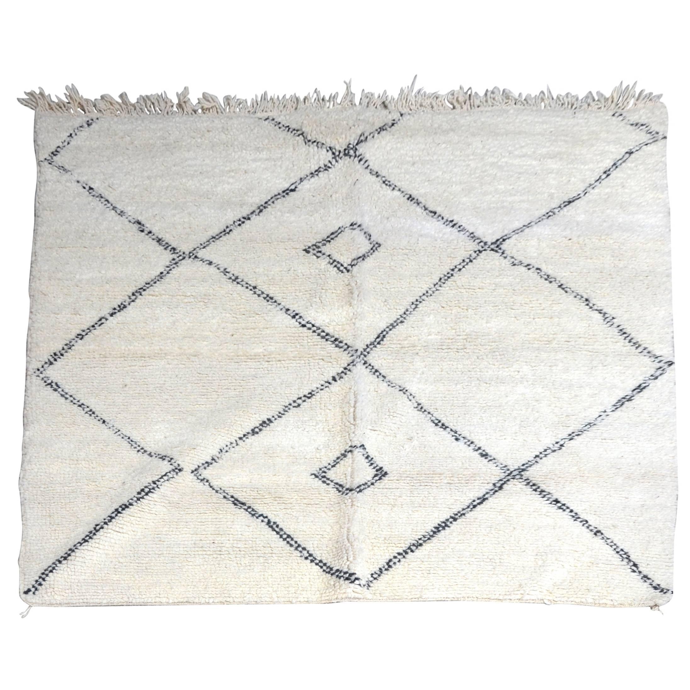 Original Beni Ouarain Wool Carpet, circa 1950 For Sale