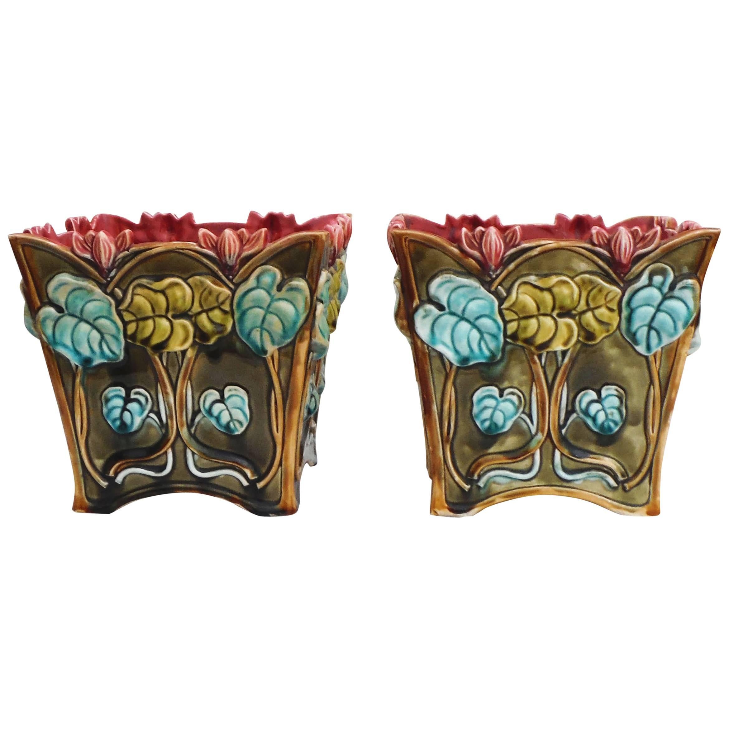 Pair of Majolica Cyclamens Cache Pots Onnaing, circa 1900