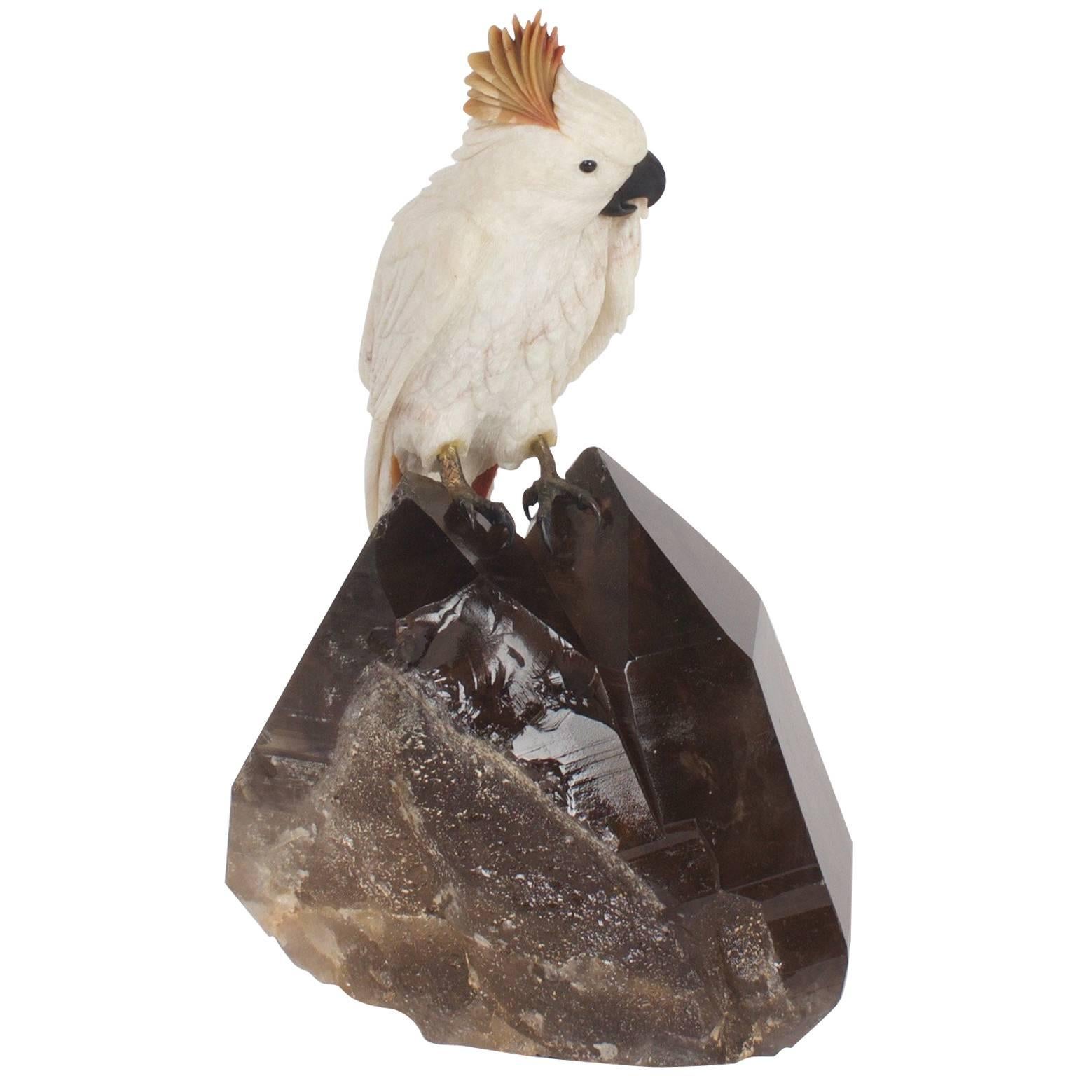 Amusant quartz Cockatoo sculpté en pierre dure en vente