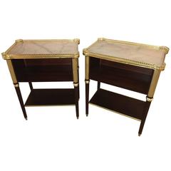 Pair of Jansen Louis XVI Fashioned Marble-Top Mahogany End or Bedside Tables 11