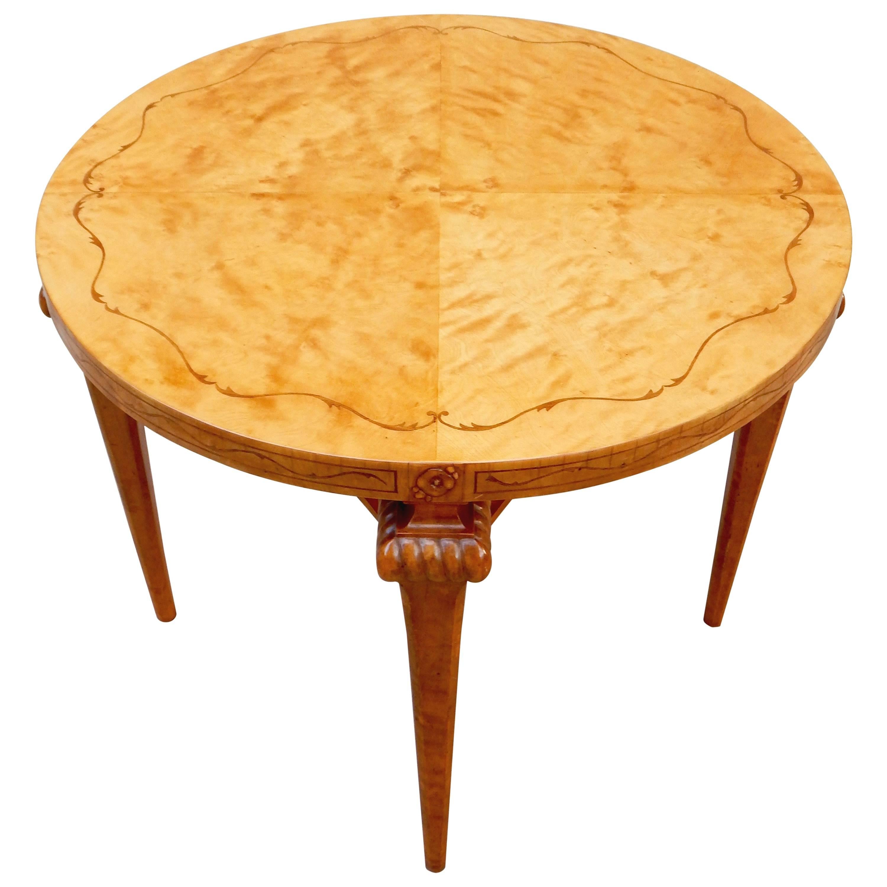 Swedish Art Deco Table in Highly Figured Golden Flame Birch Wood, circa 1920 For Sale