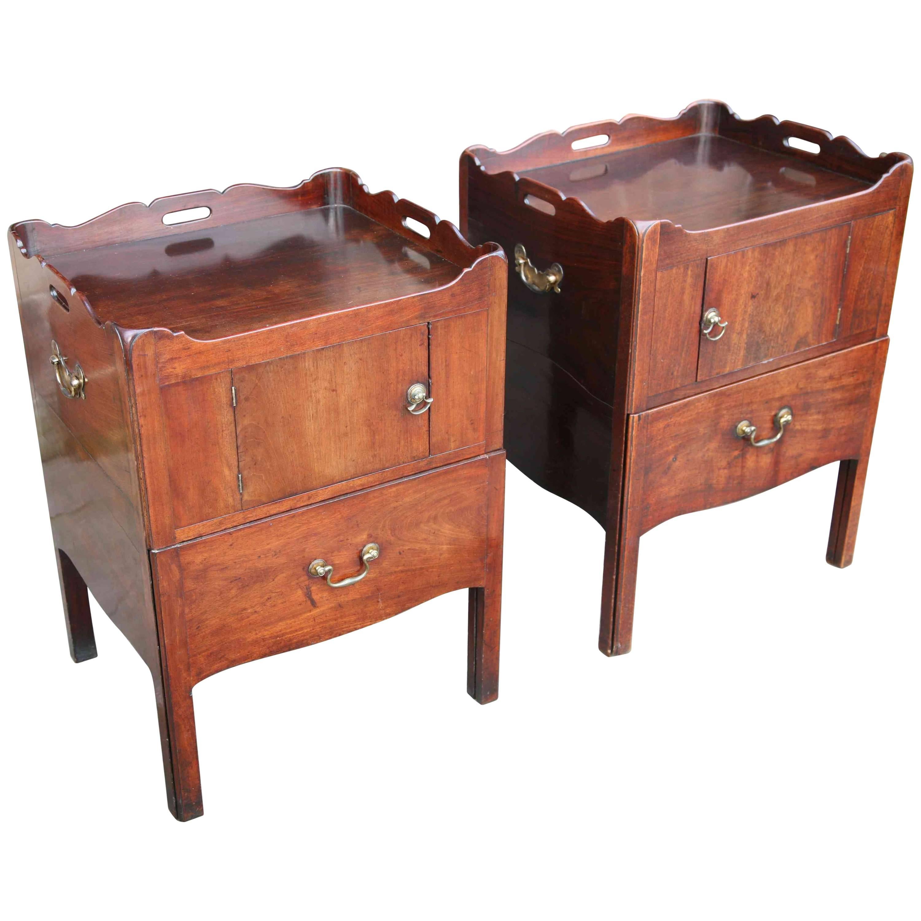 Pair of George III Mahogany Tray Topped Bedside Tables Commodes, circa 1760 For Sale