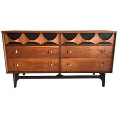 Elegant Mid-Century Modern American Walnut Dresser Credenza Brasilia by Broyhill