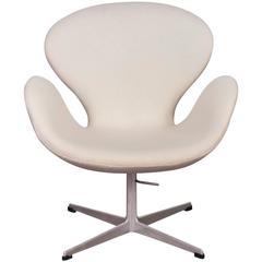 Swan Chair by Arne Jacobsen