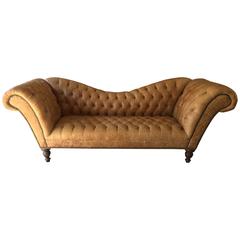 Sensational Tufted Leather Elegant Chesterfield Sofa