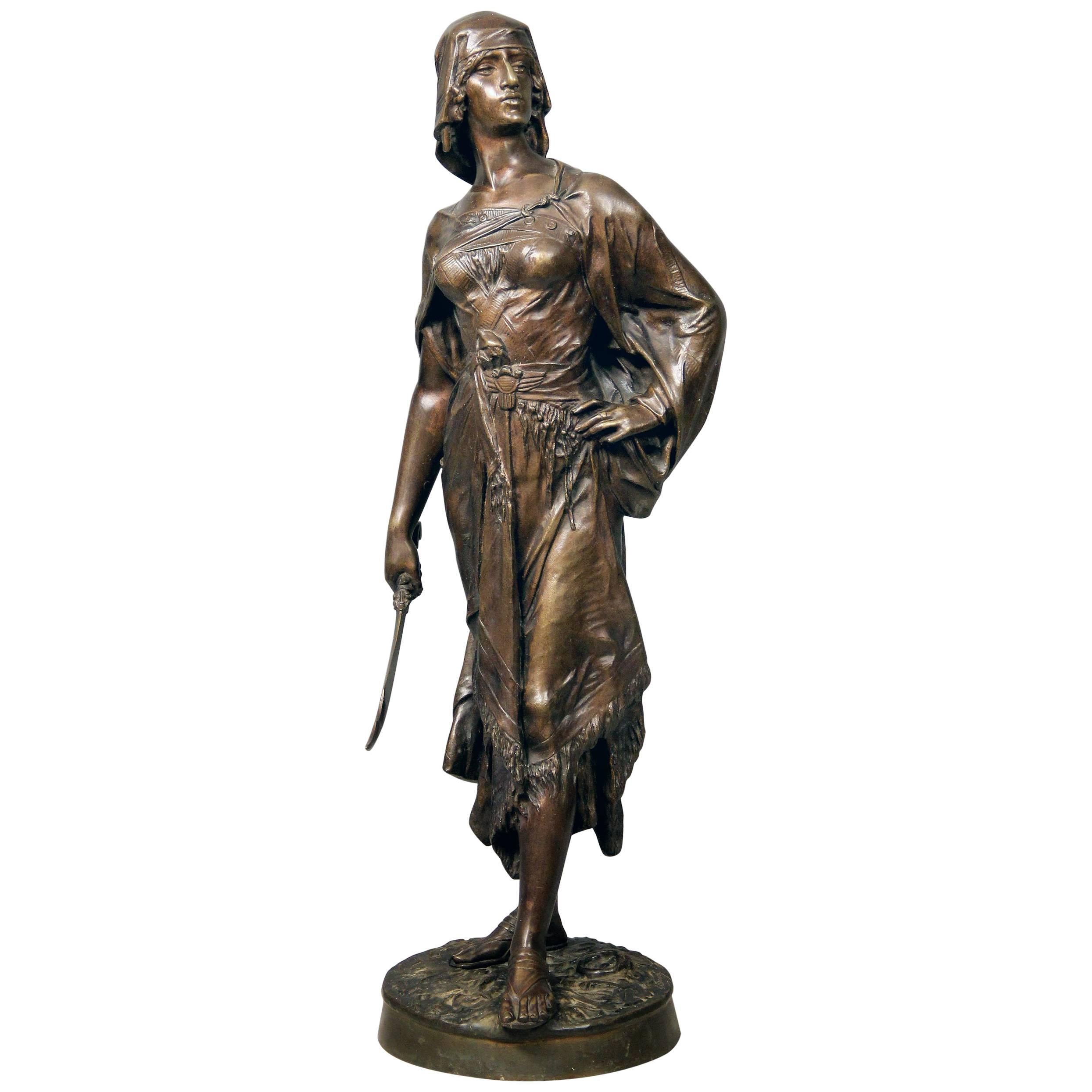 Sculpture en bronze de la fin du XIXe siècle d'une guerriere féminine par E. Drouot en vente