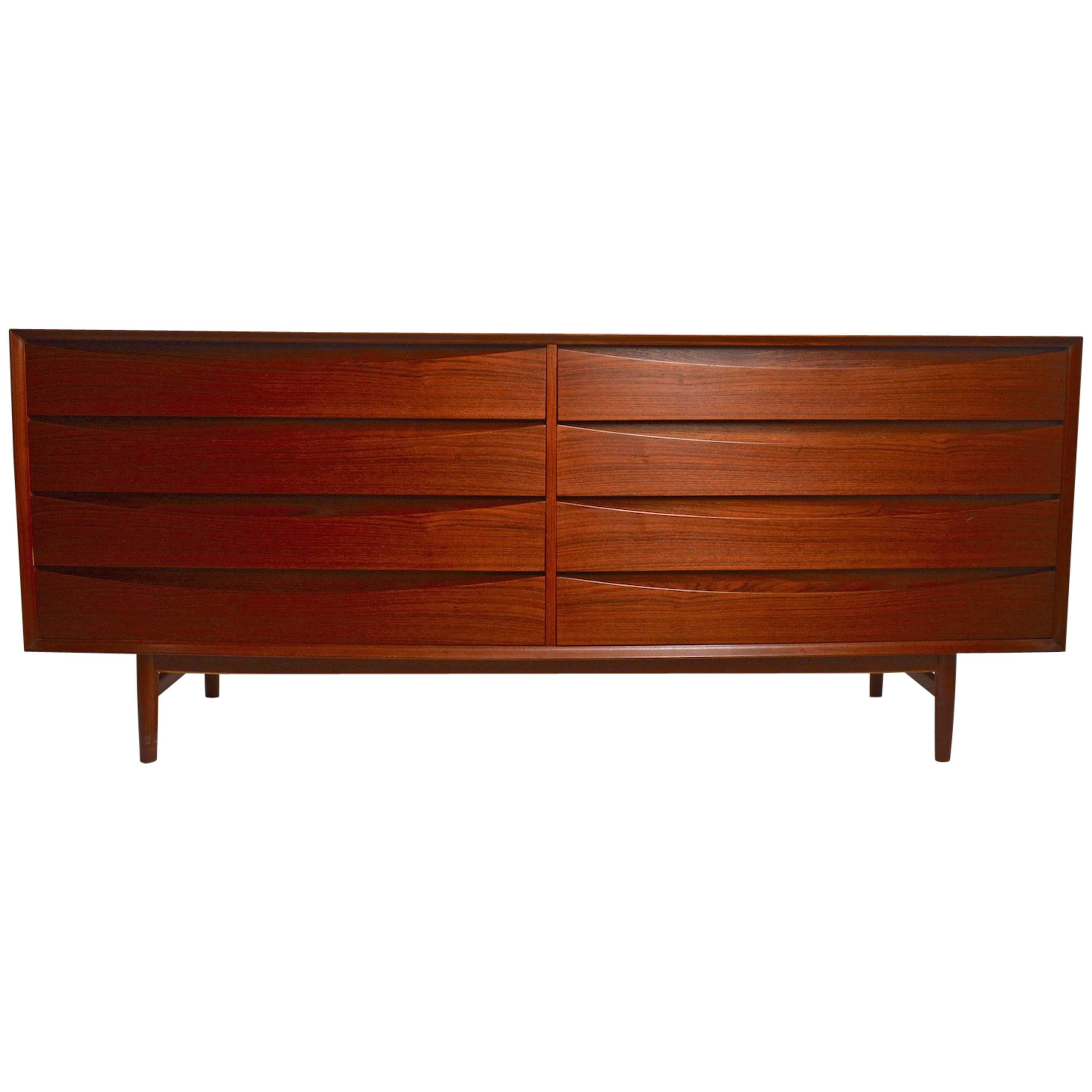 Large Eight-Drawer Dresser Designed by Arne Vodder for Sibast