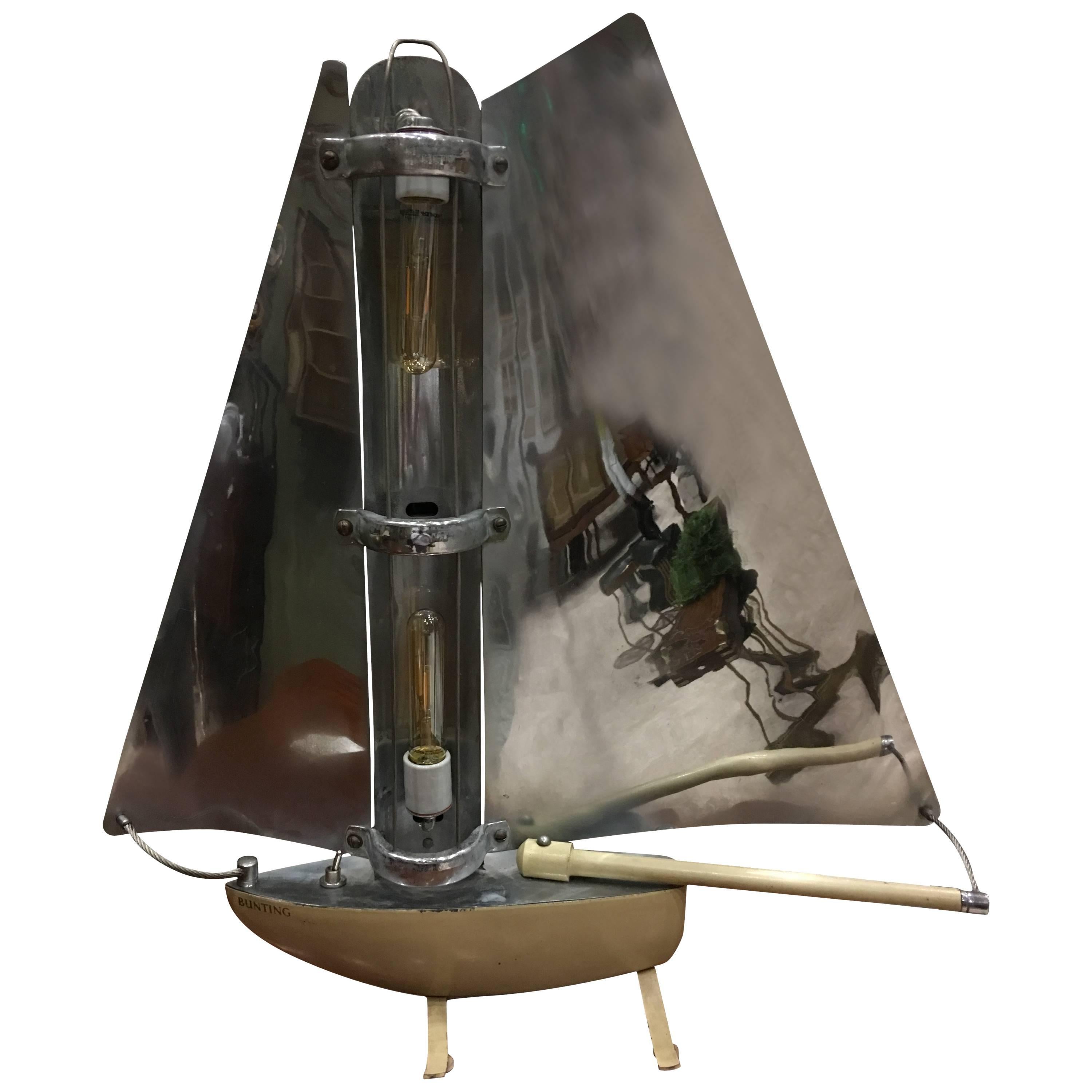 Cheminée spatiale transformée en lampe, XXe siècle