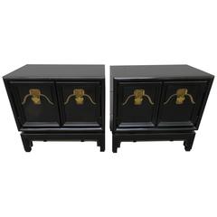 Vintage Pair of Chinoiserie Style Asian Modern Lacquered Nightstands, Mid-Century