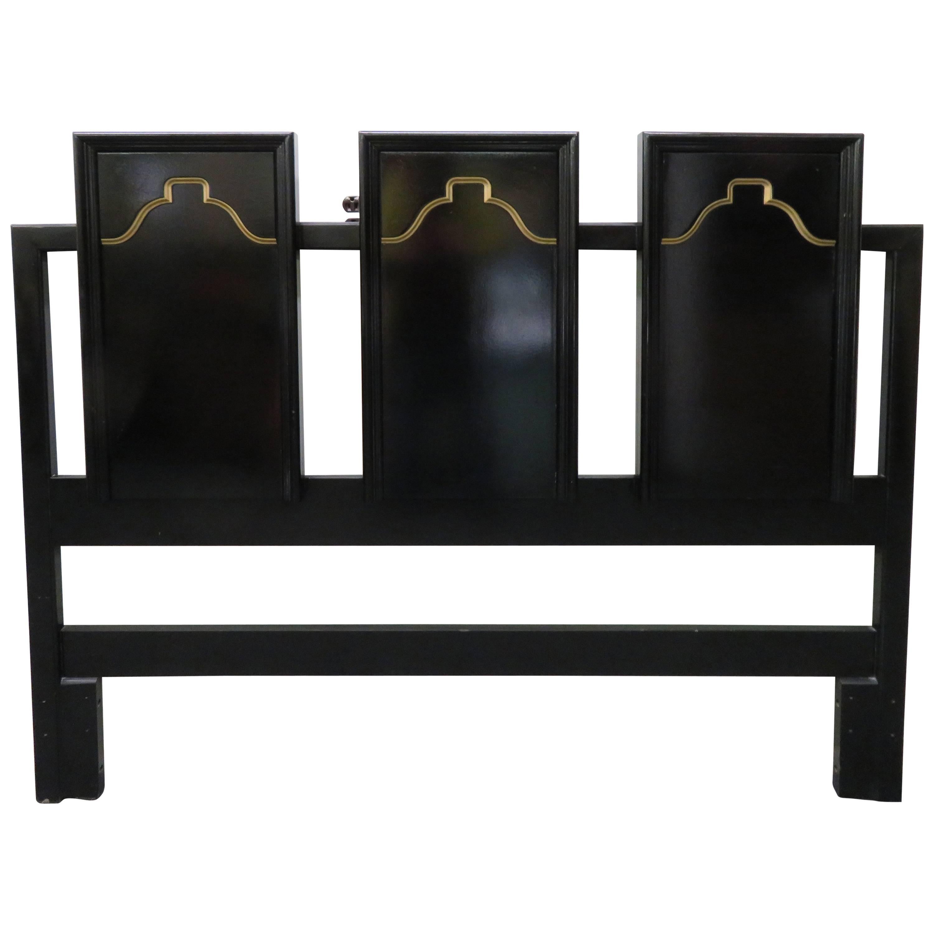 Gorgeous Chinoiserie Style Asian Modern Lacquered Queen Headboard, Mid-Century