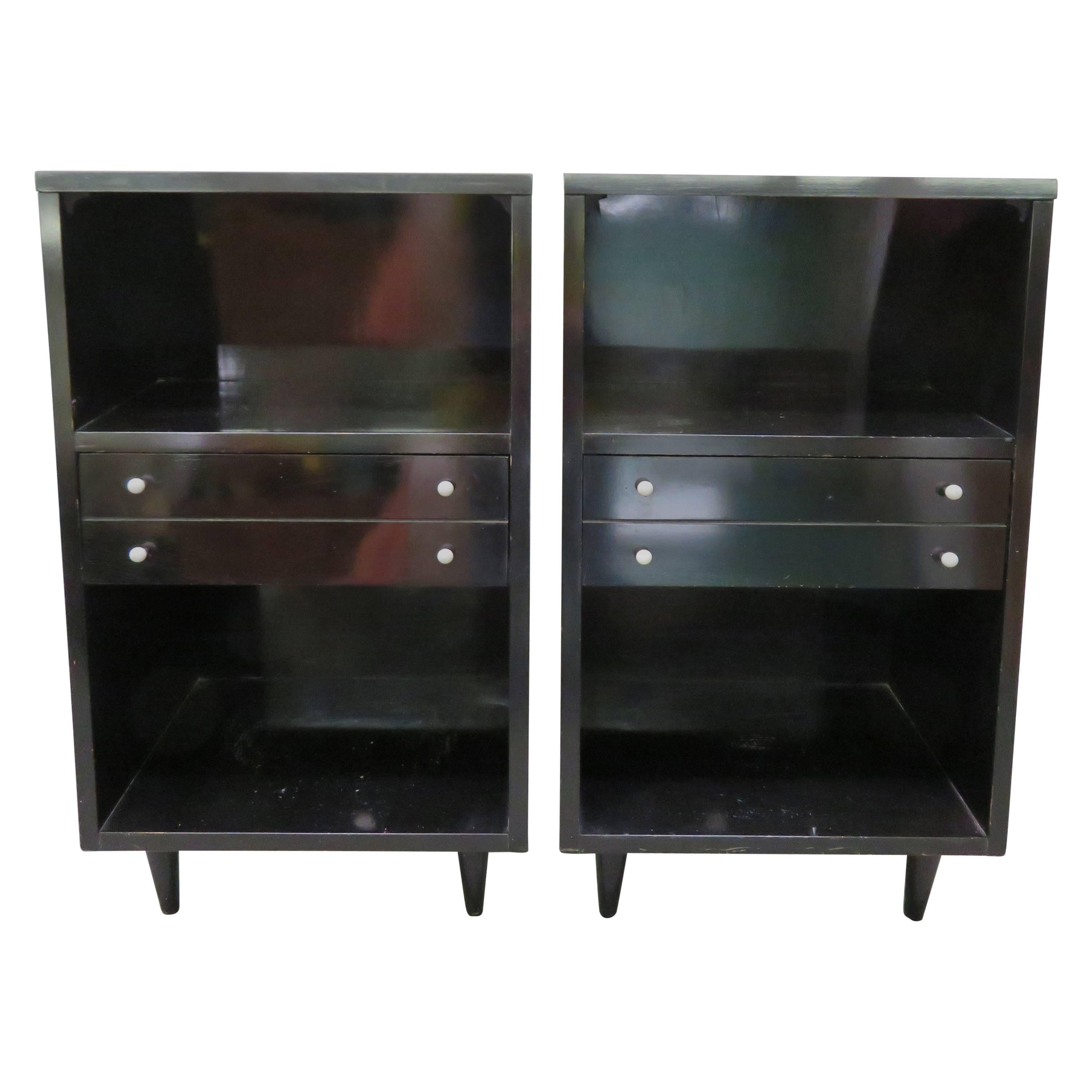 Pair of American of Martinsville Lacquered Nightstands, Mid-Century Modern For Sale