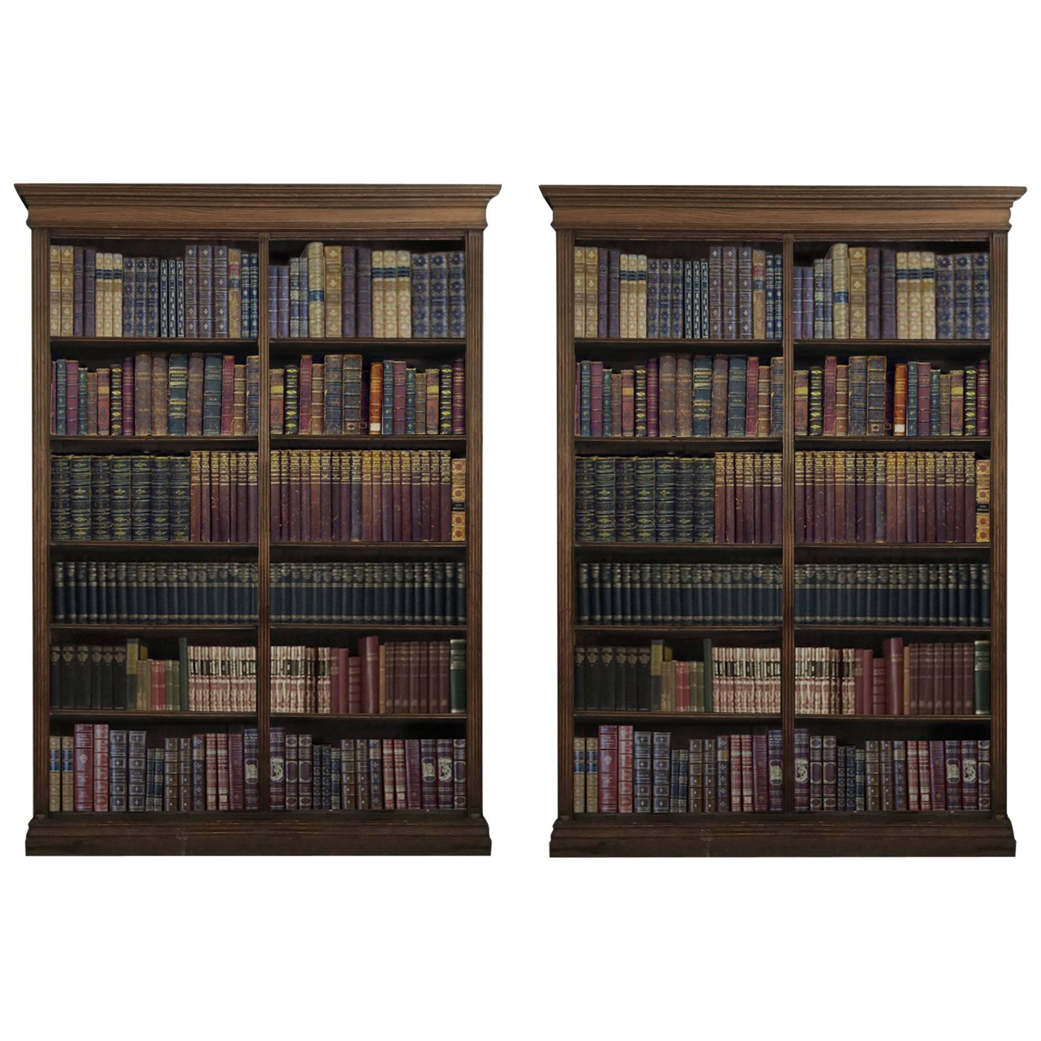 Pair of Late 19th Century Oak Bookcases For Sale