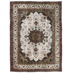 Tapis persan Mahal ancien vieilli avec style William and Mary moderne