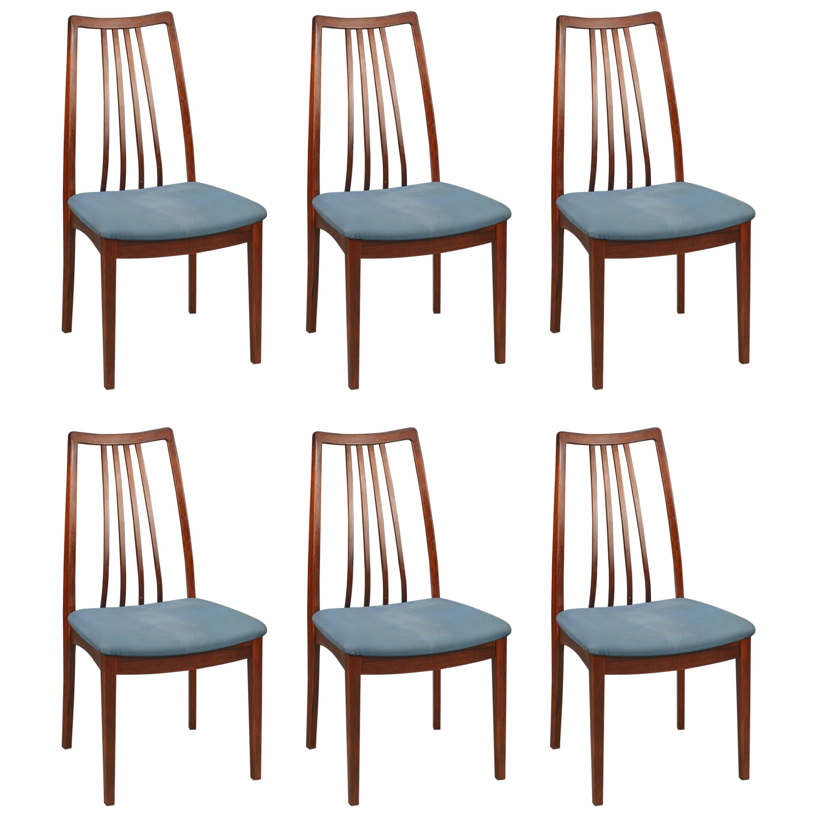 Ensemble de six chaises de salle à manger danoises en bois dur du milieu du siècle dernier en vente