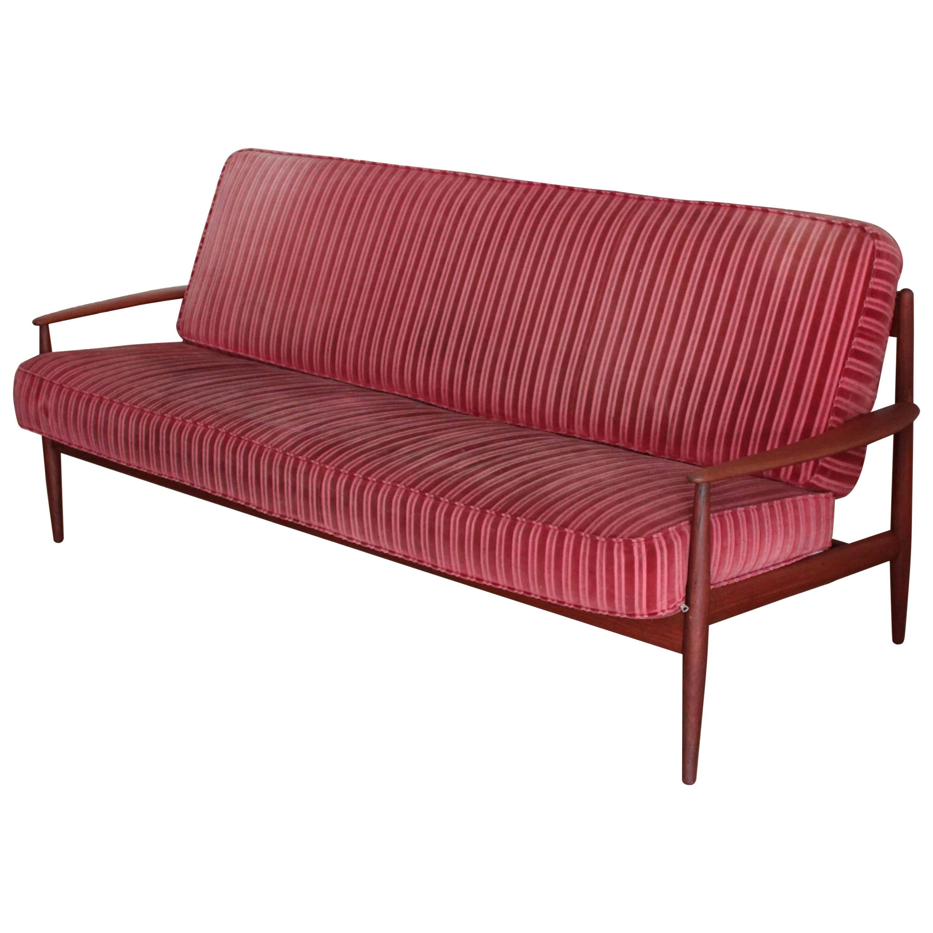 Early Sofa by Grete Jalk for France and Daverkosen For Sale