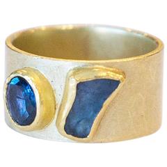 Rough and Faceted Sapphires Ring