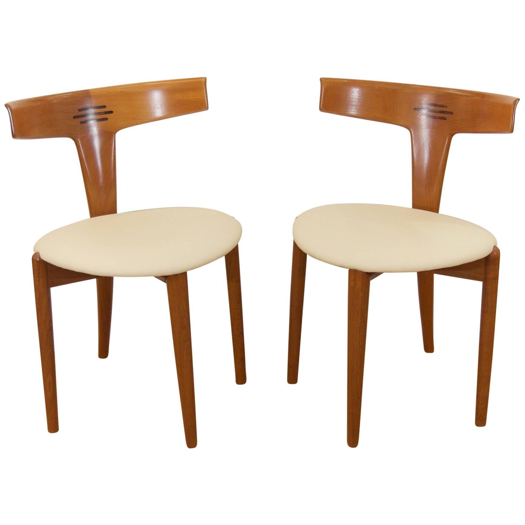 Pair of Moreddi Teak Side Chairs in Cream Leather