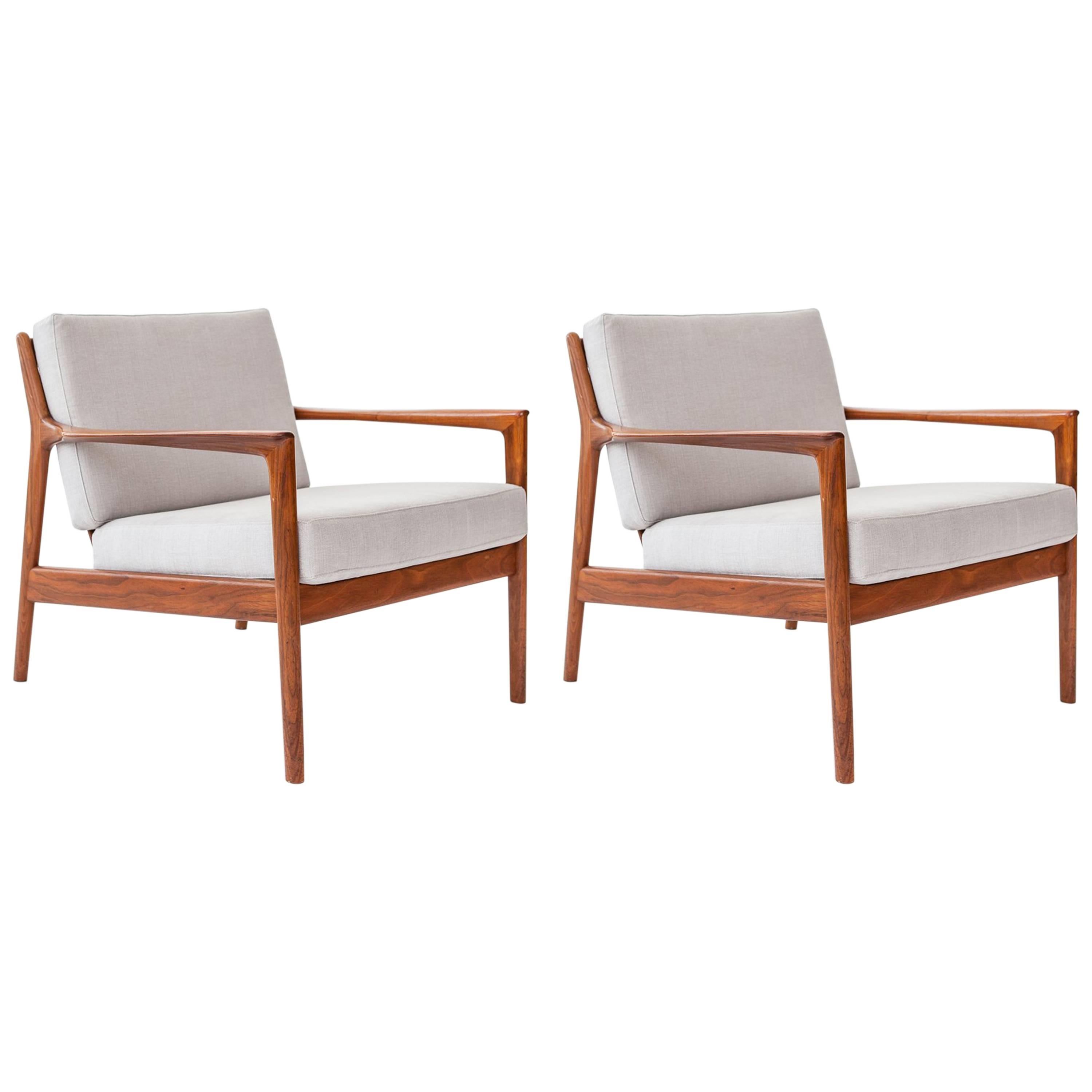 Pair of “USA -75” Lounge Chairs, in Walnut with Loose Cushions in Fabric