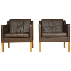 Borge Mogensen Leather Lounge Chairs Model 2421 Fredericia Stolefabrik