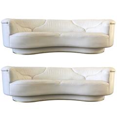 High Quality Sofas in White Leather, De Sede, Milo Baughman 8