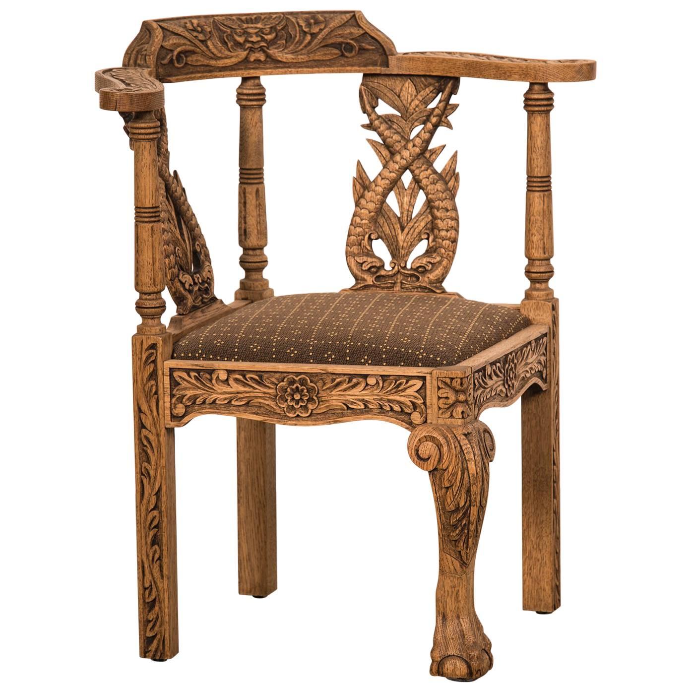 Antique English George III Style Weathered, Carved Oak Corner Chair, circa 1895 For Sale