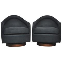 Milo Baughman Swivel Tilt Chairs on Walnut Bases 11