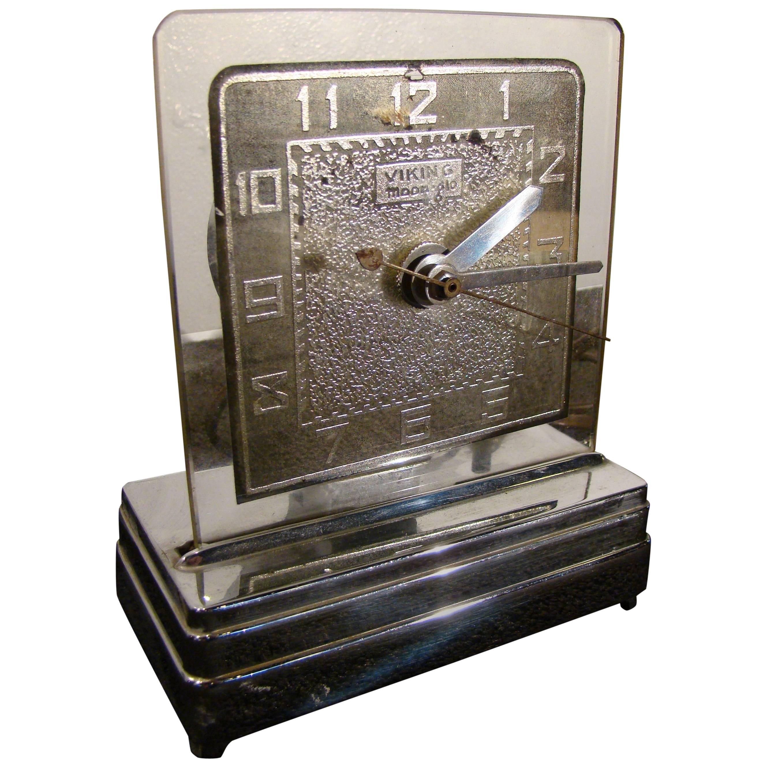 Art Deco Machine Age Viking Moon Glo Lighted Electric Mantle Clock For Sale