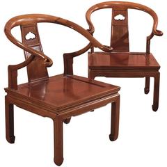 Paar chinesische Stühle:: Mitte 20. Jahrhundert George Zee & Co