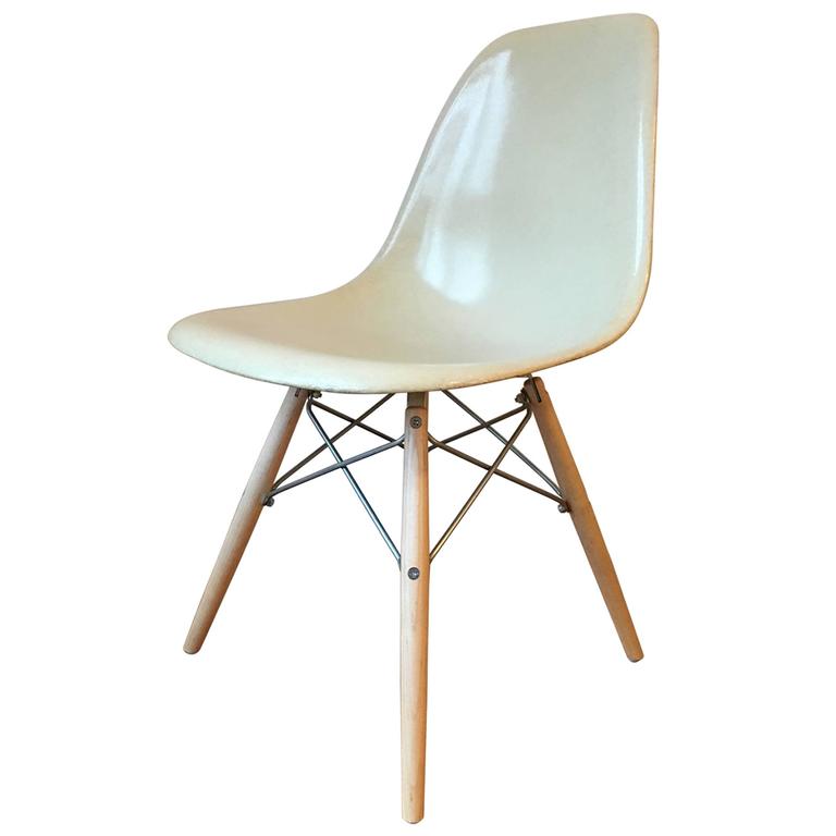 1-20 Herman Miller Eames Parchment DSW Dining Chairs For Sale at 1stDibs