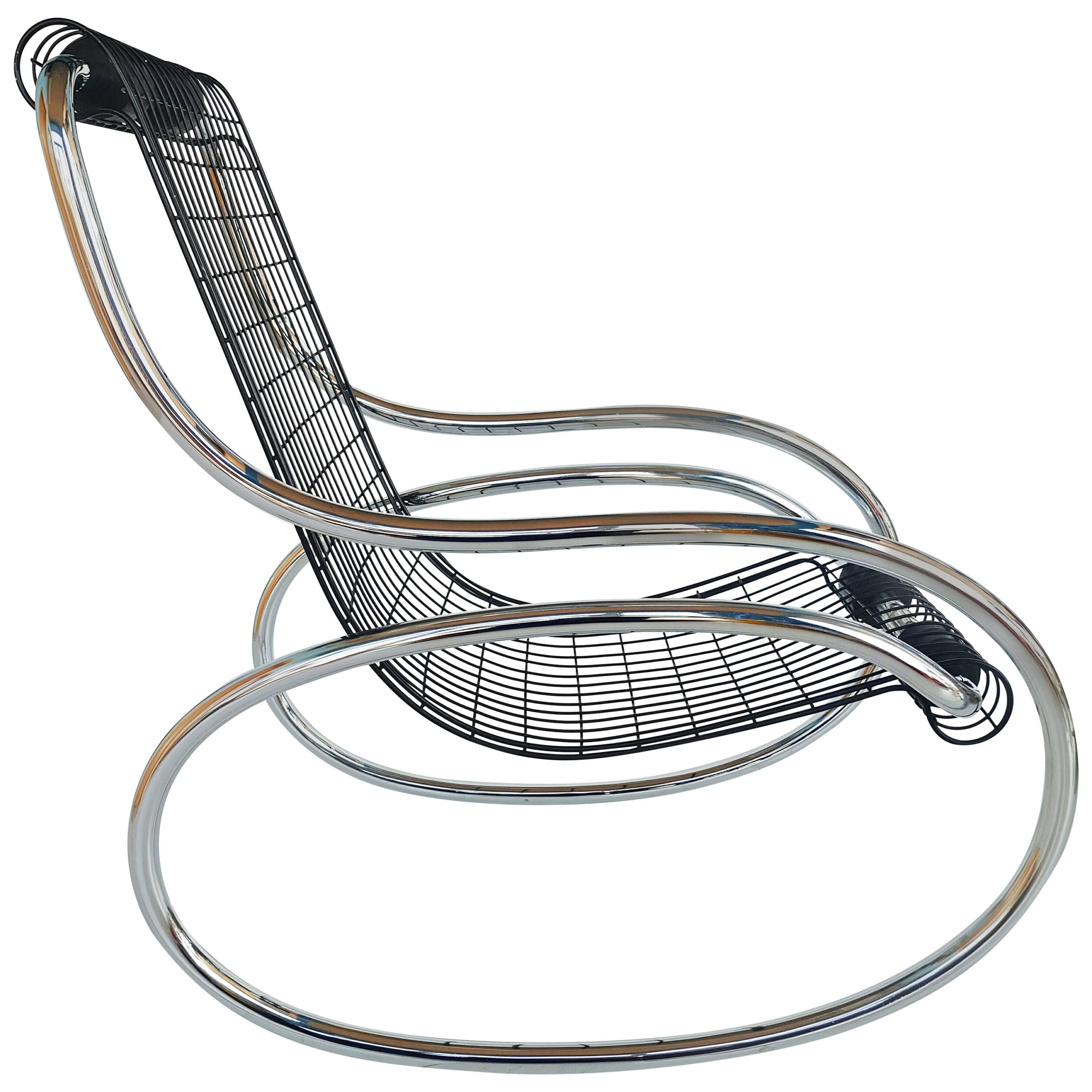 Rare chaise à bascule en fer et chrome, vers 1970 en vente