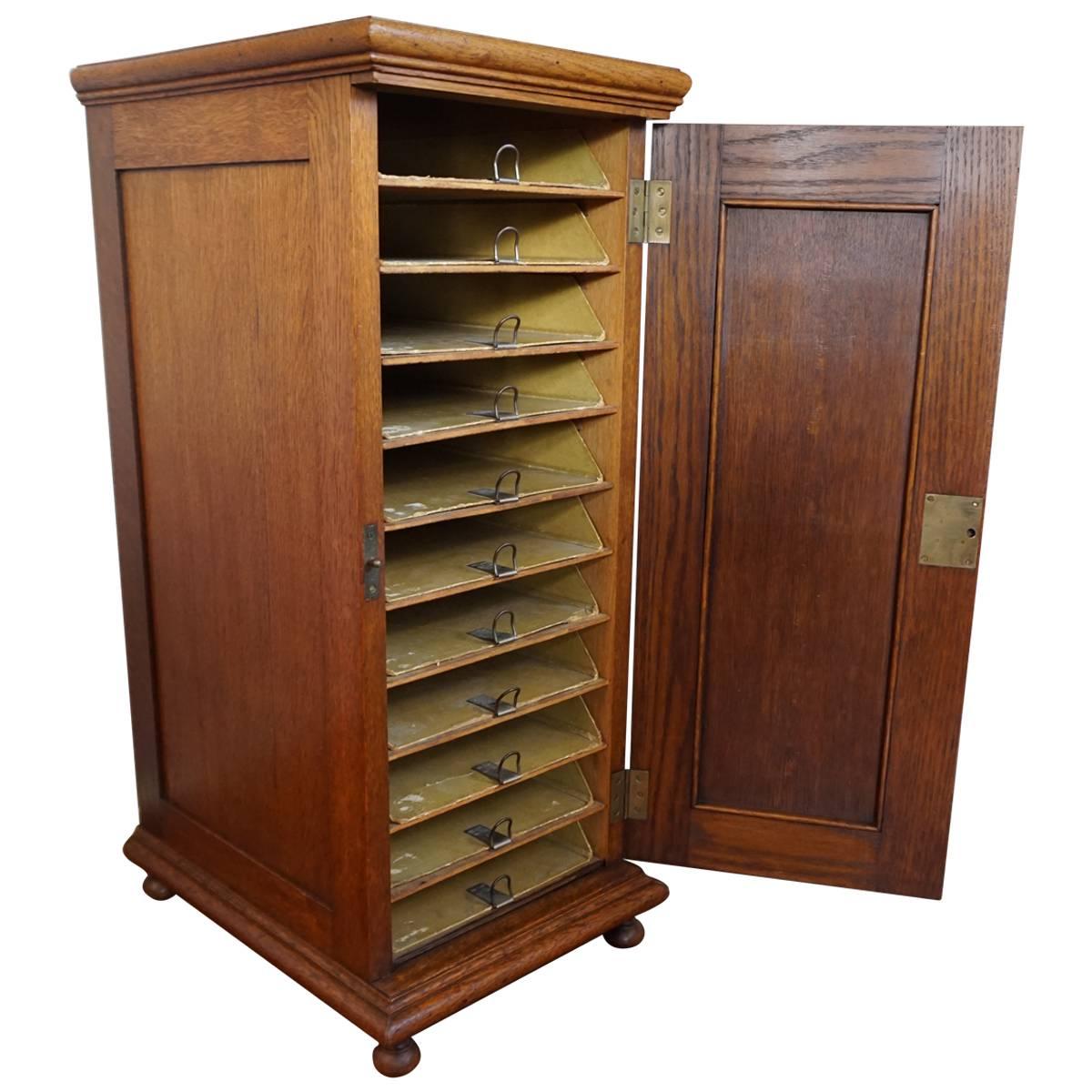 Early 20th Century 11 Drawers Oak Filing Cabinet Unique and Highly Practical