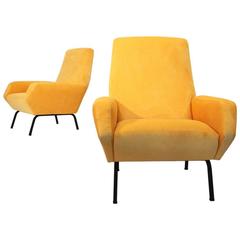 Two 1960s Italian Mid-Century Yellow Velvet Armchairs by Busnelli