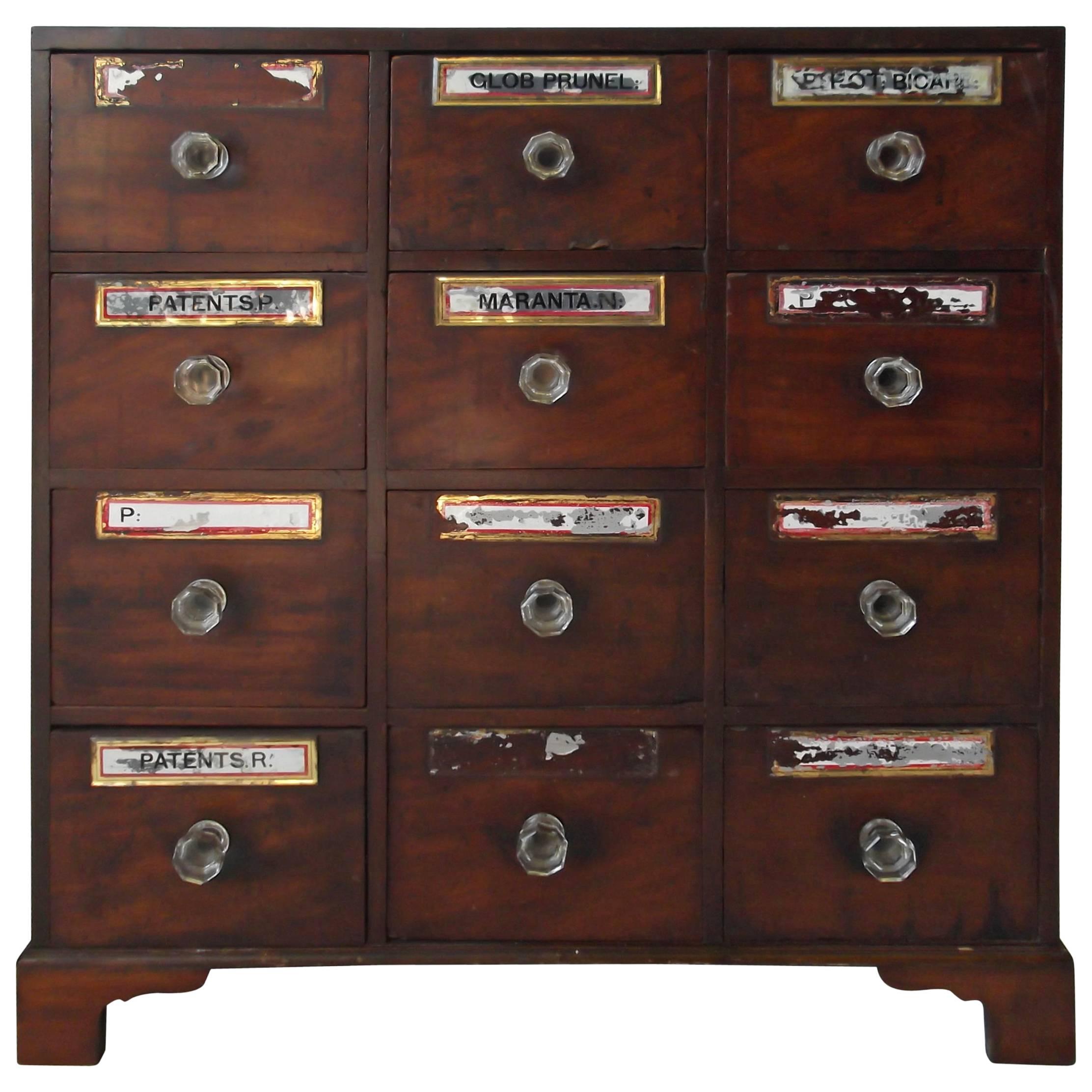 Federal Mahogany Footed Apothecary Chest im Angebot