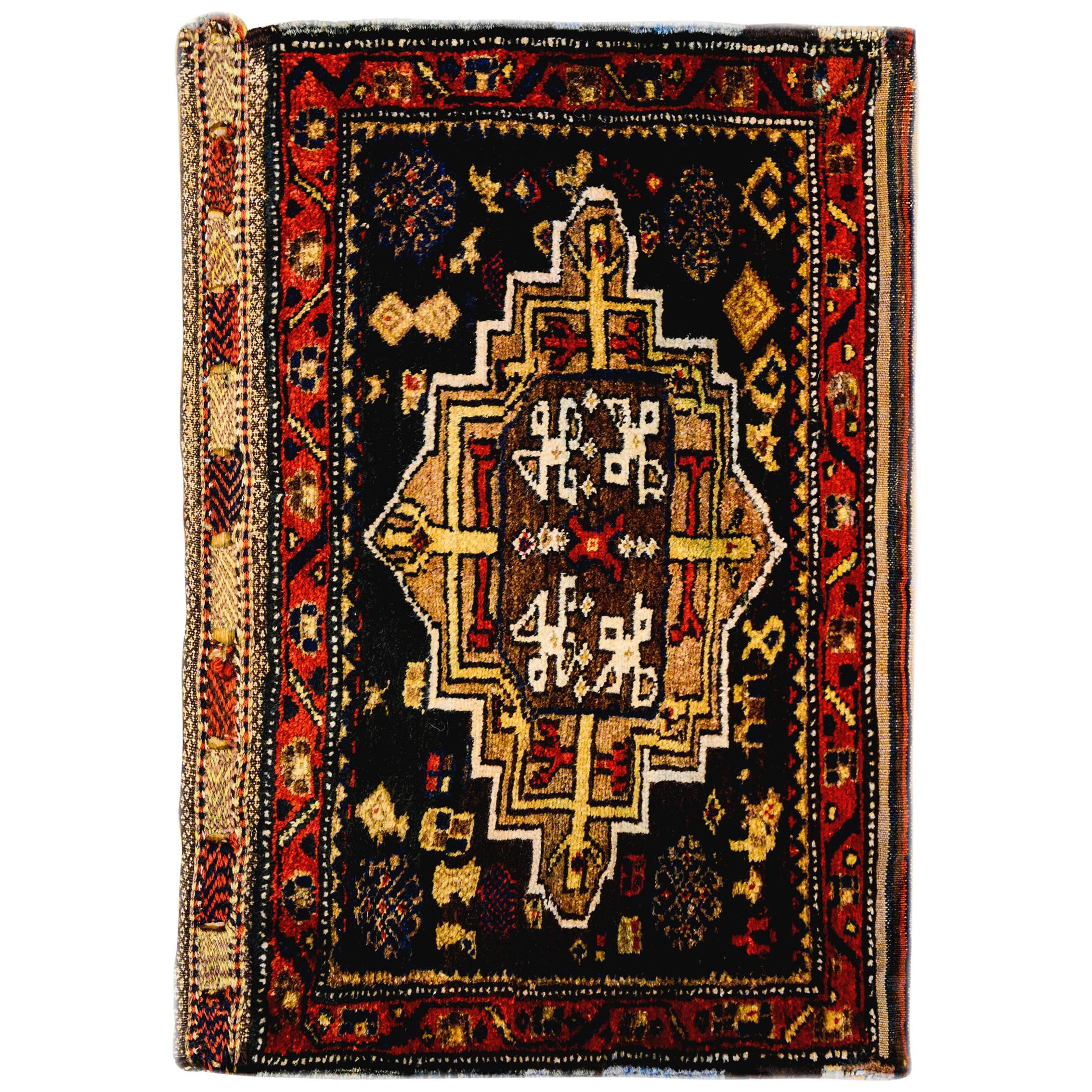 Early 20th Century Azeri Rug For Sale