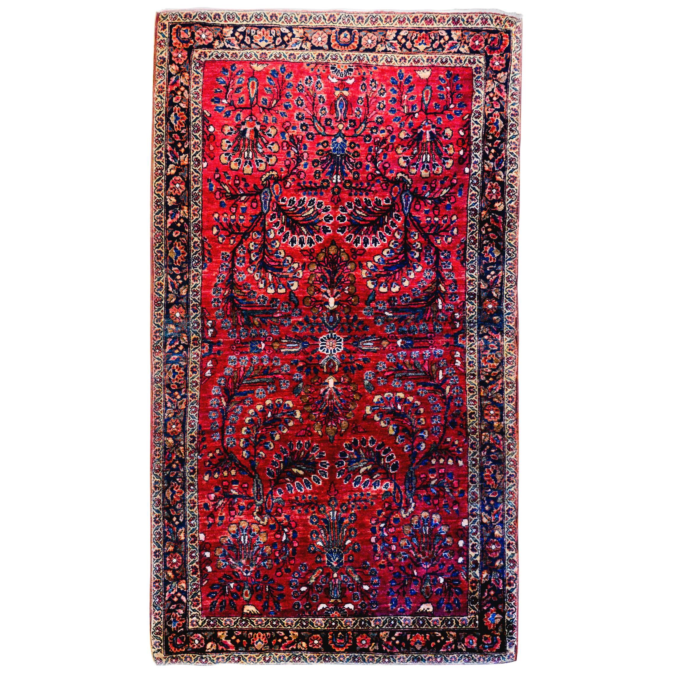 Beautiful Early 20th Century Sarouk Rug For Sale