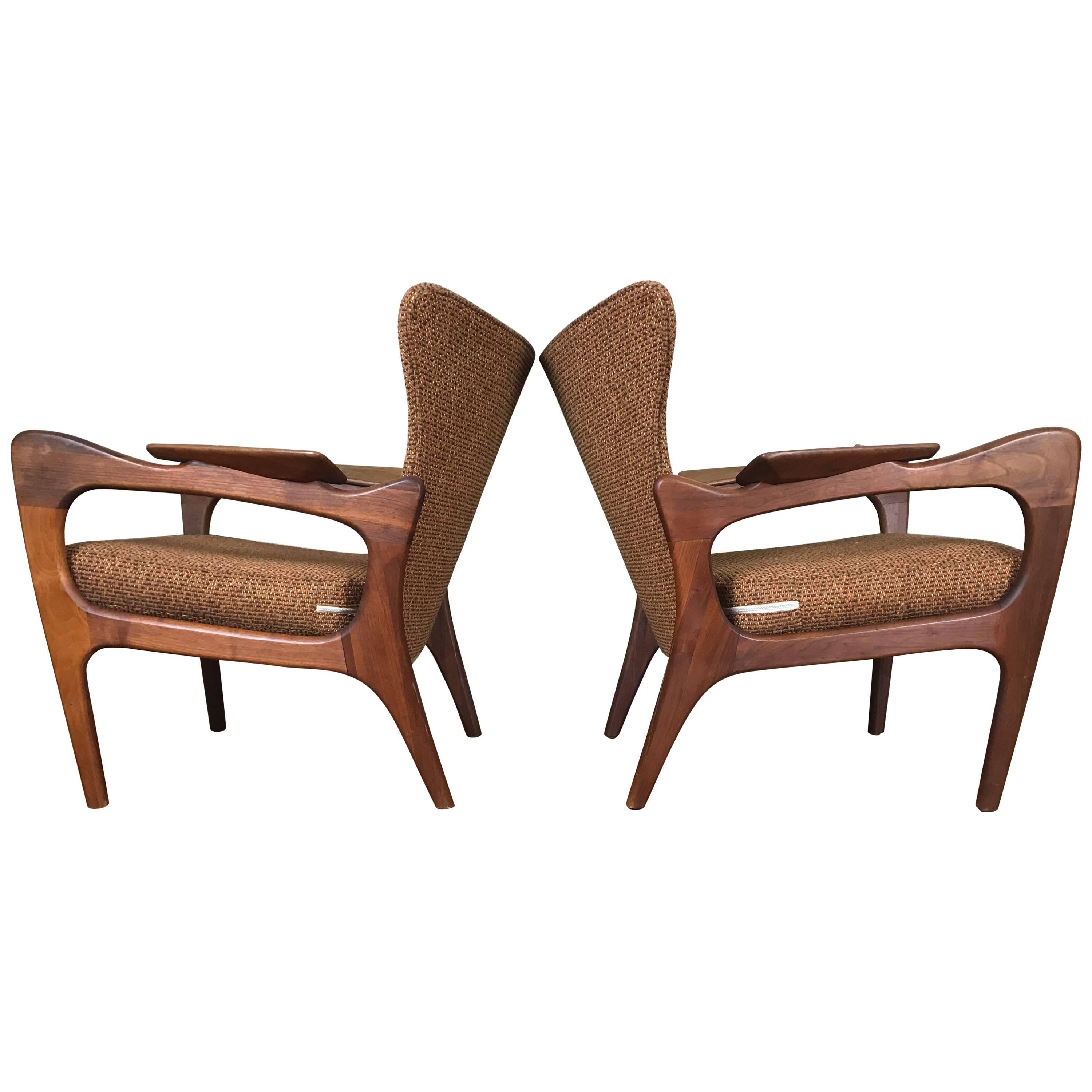 Pair of Sculptural Wingback Lounge Chairs by Adrian Pearsall, Craft Associates