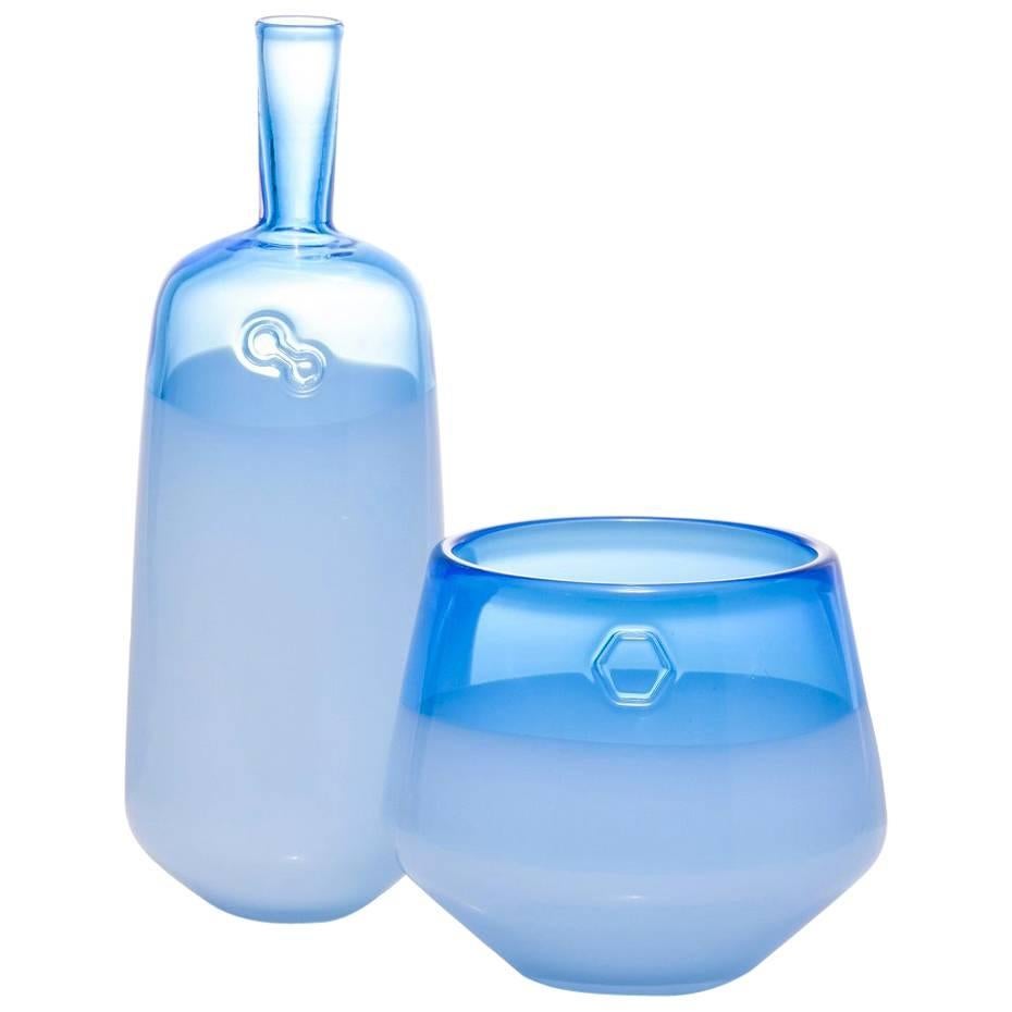 Branded Series Set in Blau – zeitgenössische handgefertigte Glasgefäße, Marke Branded 