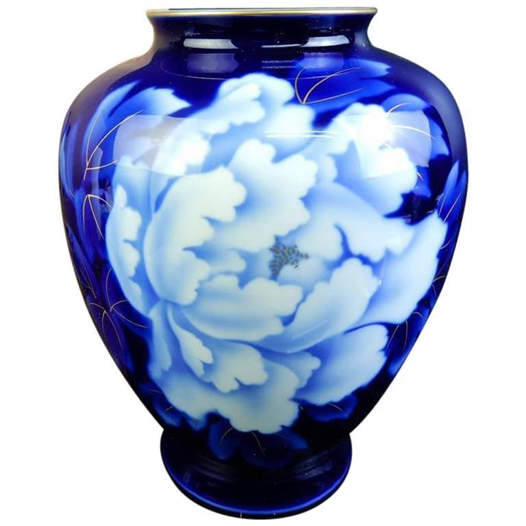 Japan Brilliant HandPainted Blue Flowers Vase Famous Fukagawa Signed